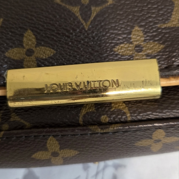 Messenger Bag w/ Crossbody Shoulder Strap (Unisex) - Picture 3 of 16